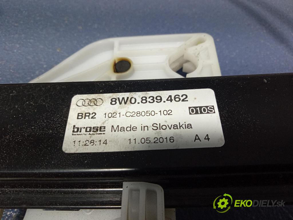 Audi A4 0 mechanismus stahování Sklenka: Zad: v pravo: 8W0839462