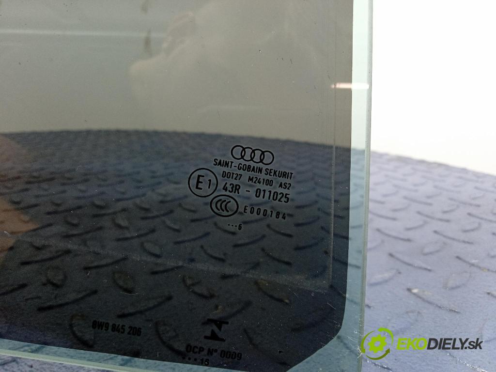 Audi A4 0 sklo dveře Zad: Práva: 8W9845206