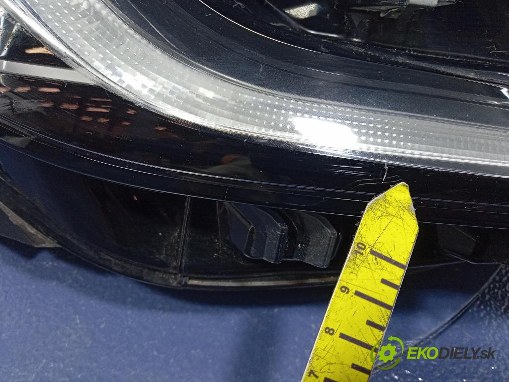Renault Captur 0 světlo v pravo: 260104525R