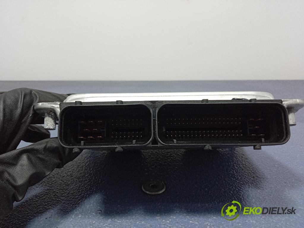 Audi A6 2002 riadiaca jednotka Motor: 8E0909559H