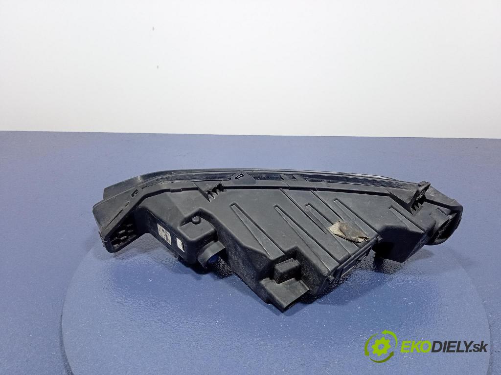 Skoda Superb 0 Halogen v pravo: 90150337