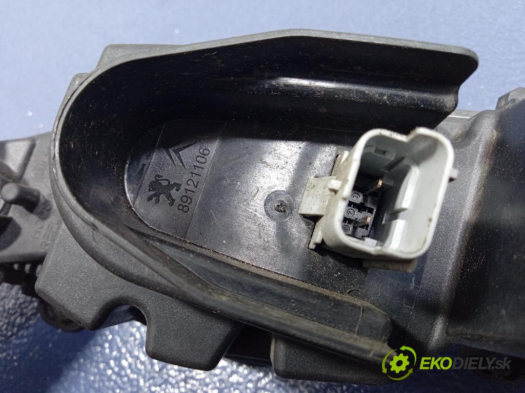 Citroen Ds3 2012 Halogen v pravo: 9671962180
