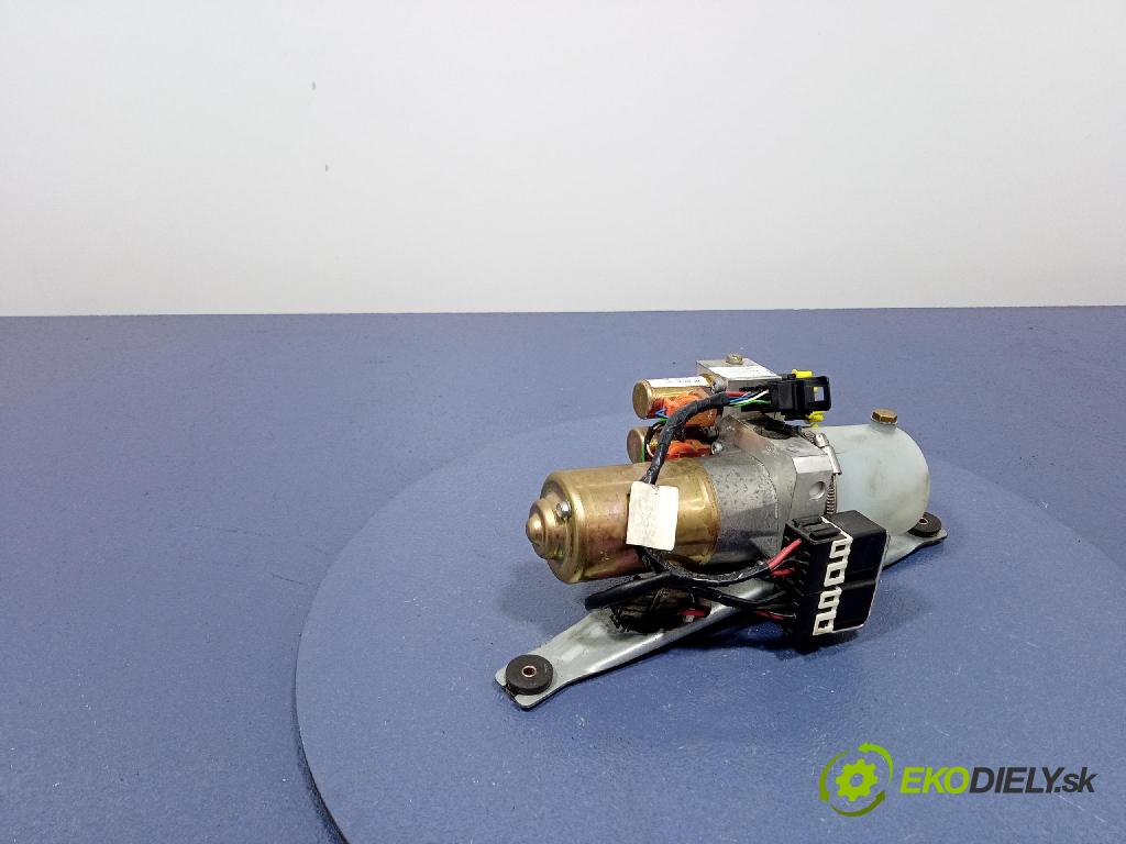 Audi A4 2003 čerpadlo Hydraulické 8H0871611