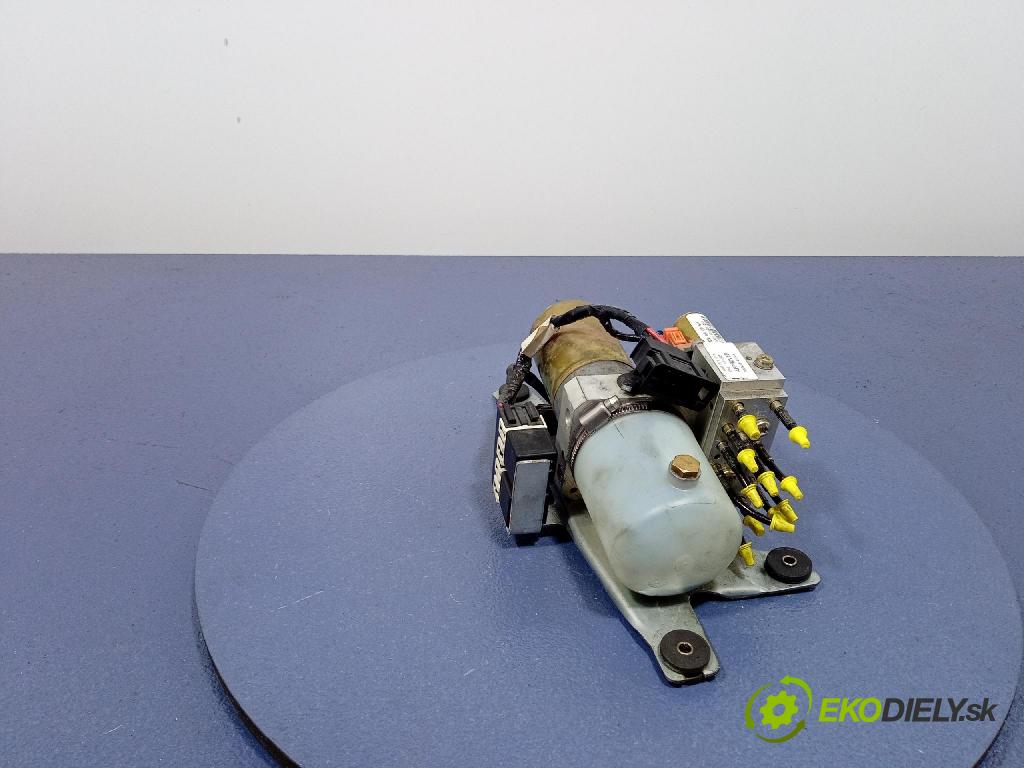 Audi A4 2003 čerpadlo Hydraulické 8H0871611