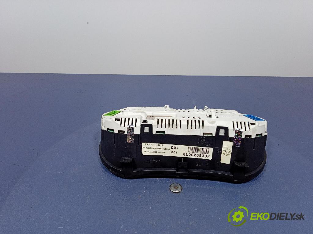Audi A3 2002 prístrojovka/ budíky 8L0920933N