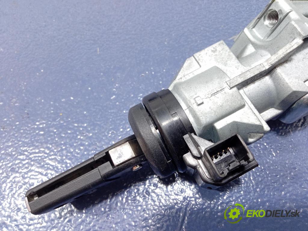 Mazda 5 2007 riadiaca jednotka Motor: RF7P18881P