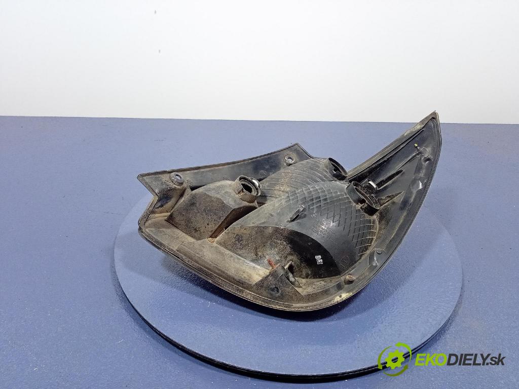 Kia Rio 2006 světlo Zad: levá Mimo: 92402-1G2L