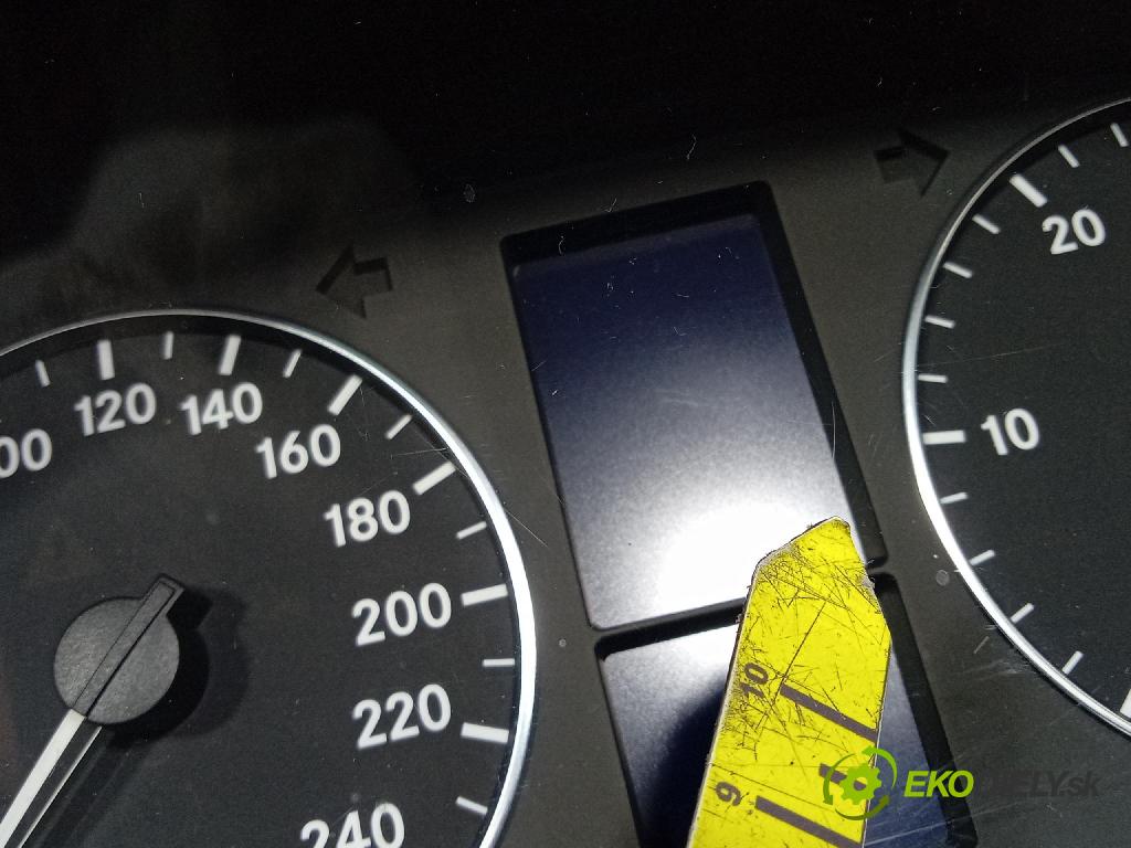 Mercedes A 200 2005 prístrojovka/ budíky 1031098100