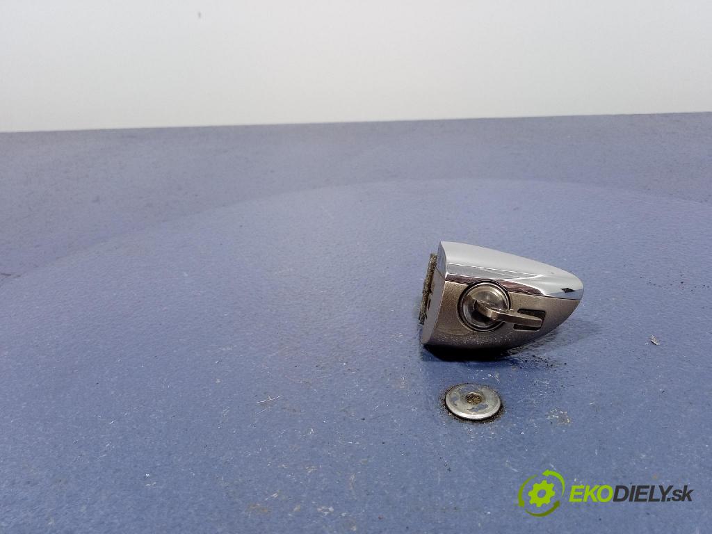 Mercedes A 200 2005 klika před levá