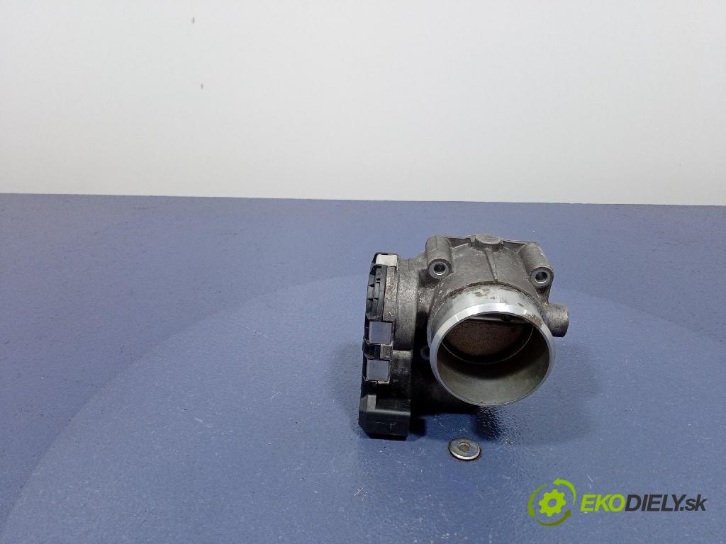 Audi A4 2003 škrticí klapka 06B133062M
