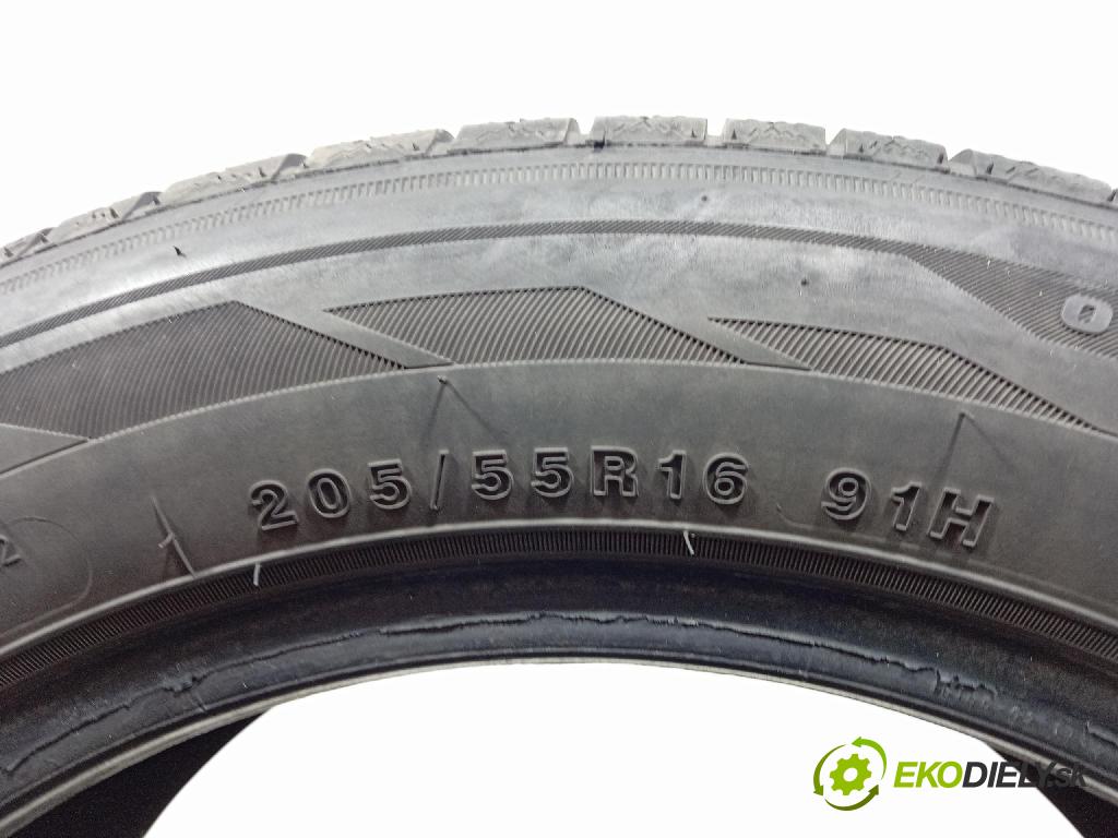 Audi A4 2003 pneumatiky: Zima 6290300048039