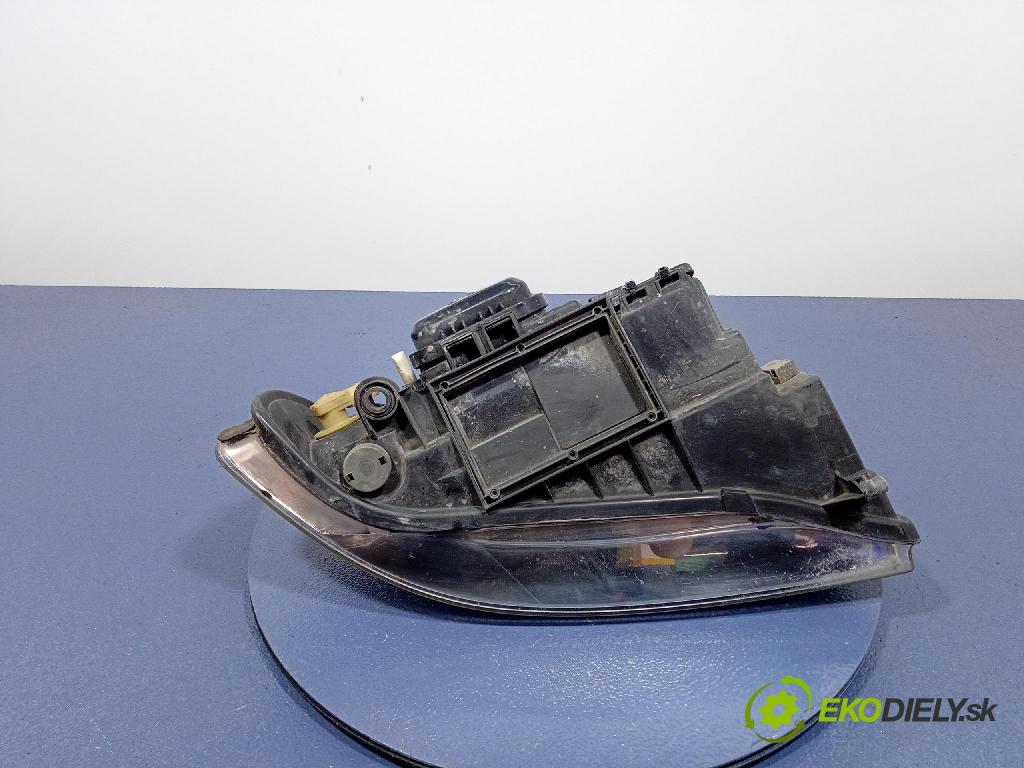 Audi A4 2000 světlo Levý: 8D0941003AK