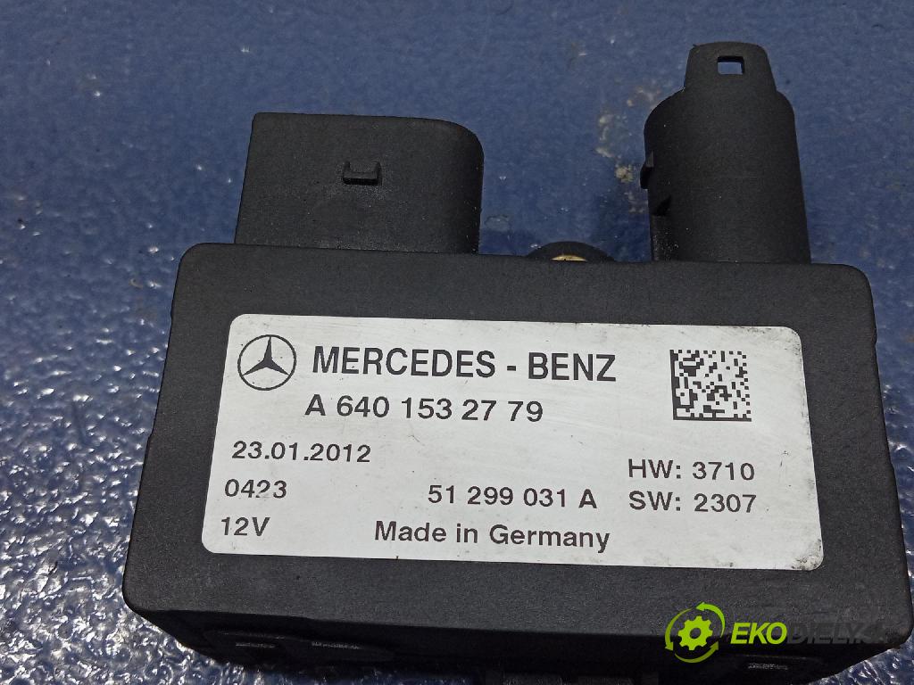 Mercedes A 200 2005 relé Svíčky: A6401532779