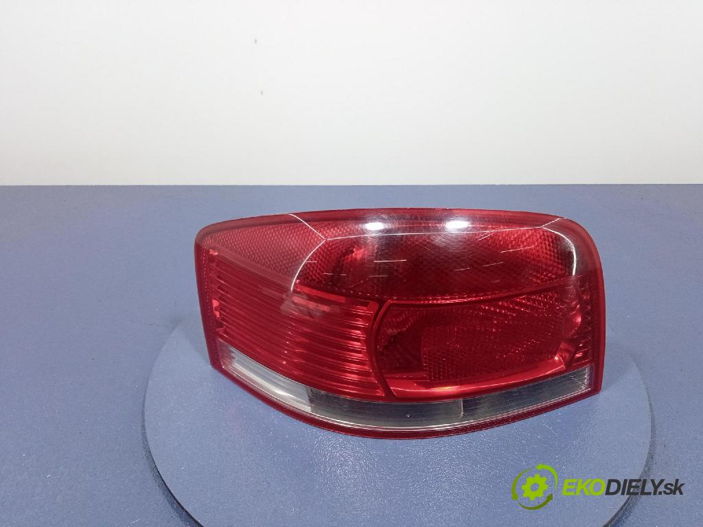 Audi A3 1.9 tdi 2004 světlo Zad: levá Mimo: 8P0945095