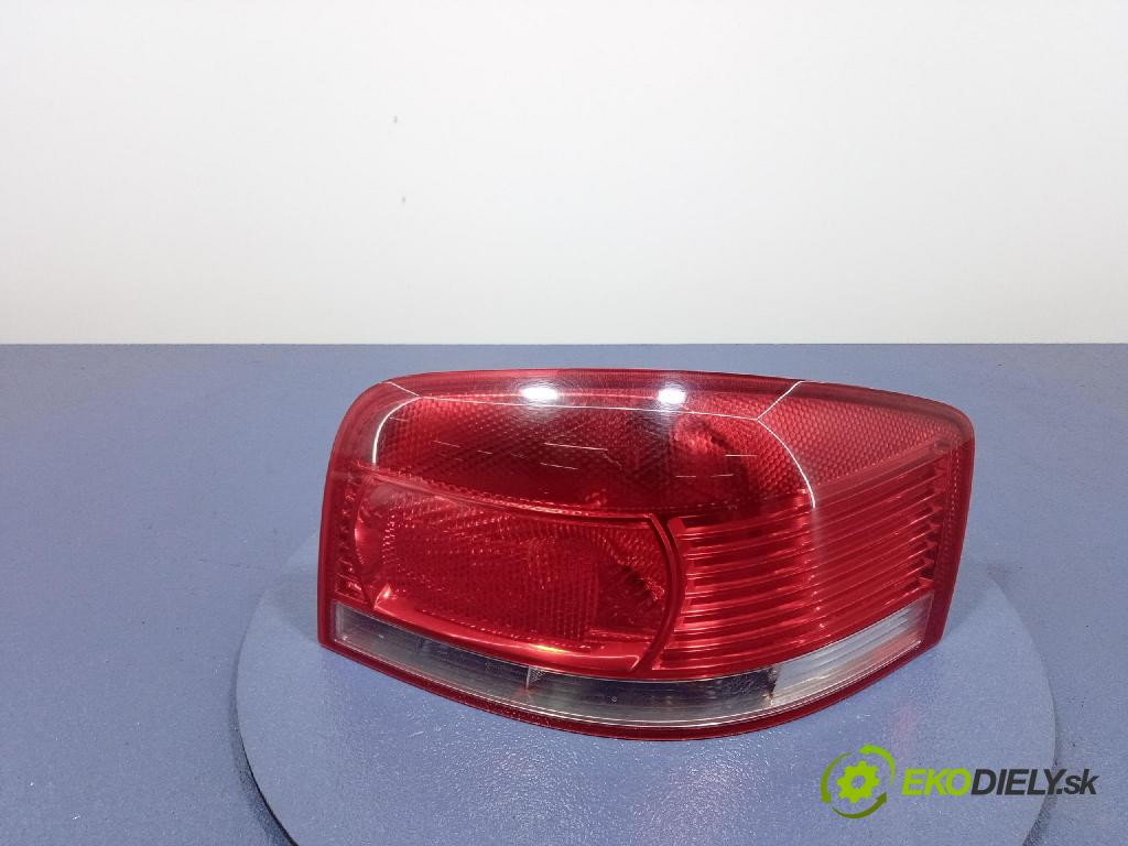 Audi A3 1.9 tdi 2004 světlo Zad: Práva: Mimo: 8P0945096