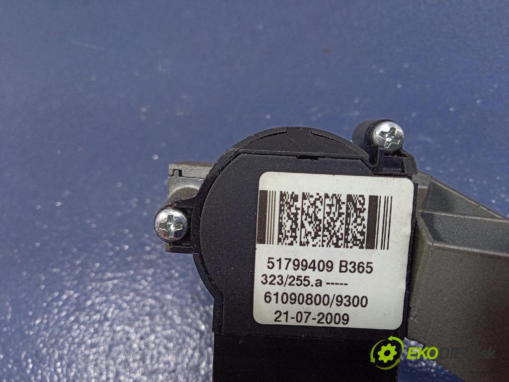 Fiat Fiorino 2009 riadiaca jednotka Motor: 51846260