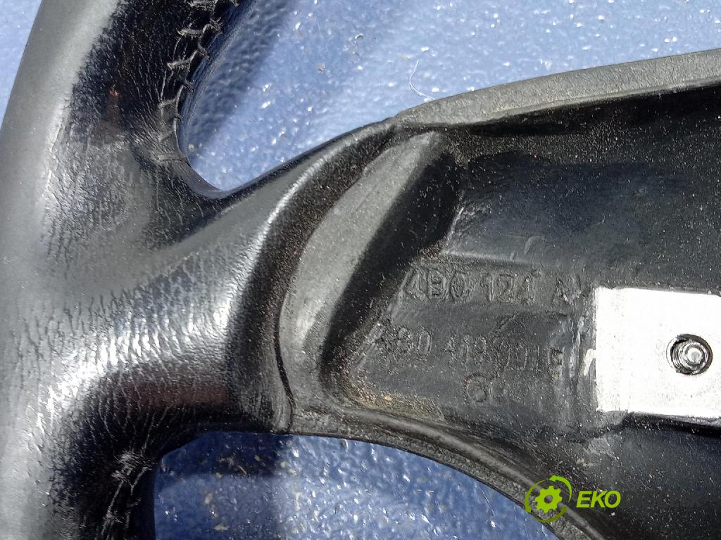 Audi A6 1999 volant 4BO124A