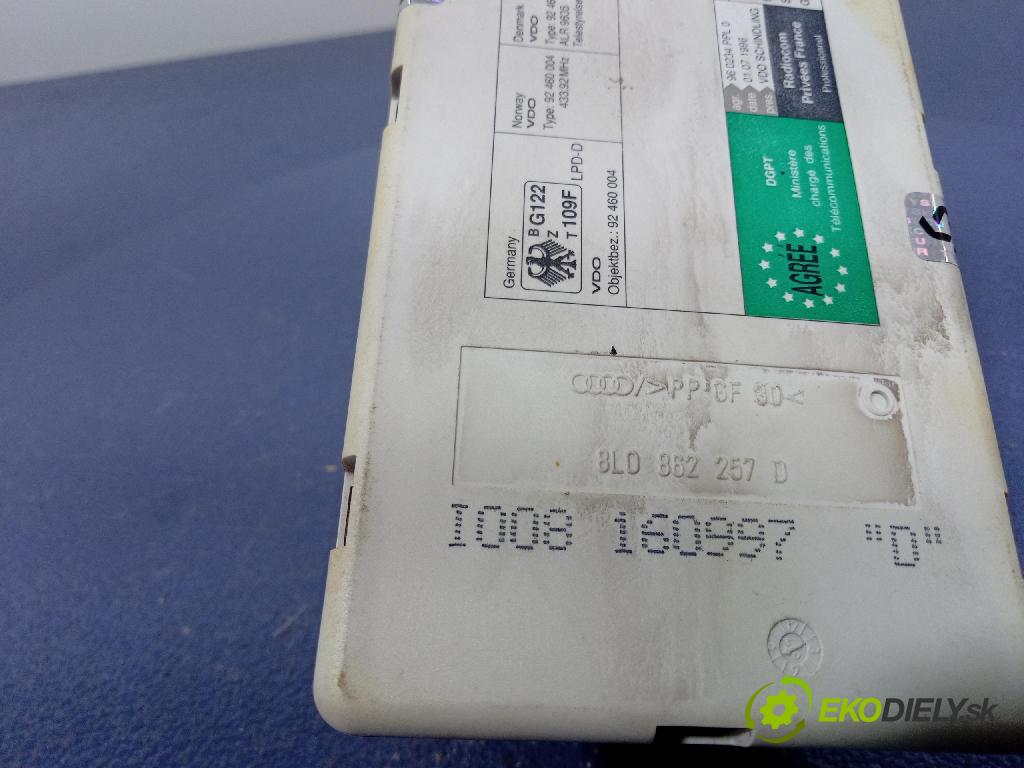 Audi A4 1997 pompa Centrálny: Zámok: 8L0862257D