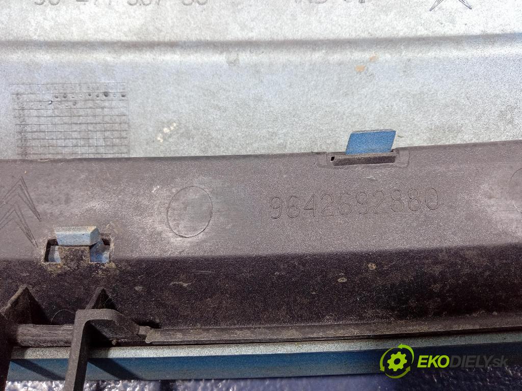 Citroen C3 2002 mřížka / Gril: 9647156577
