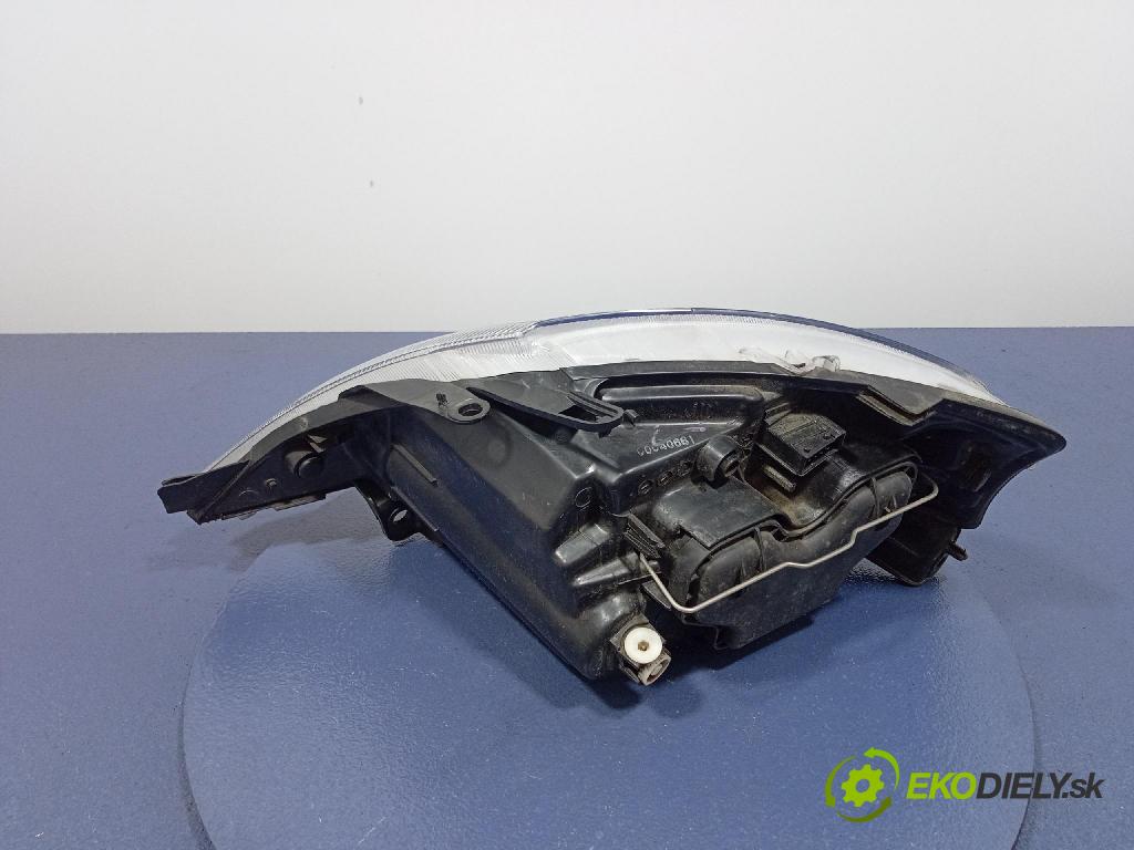 Citroen C3 2002 světlo v pravo: 552-1117R