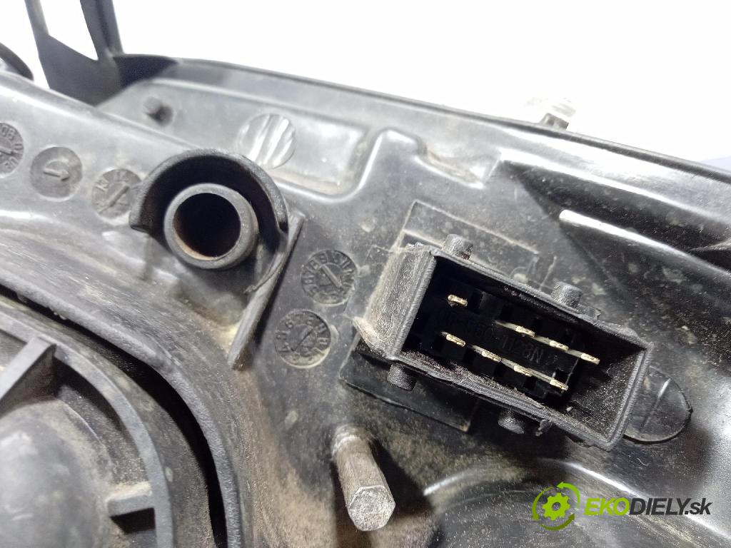 Citroen C3 2002 světlo v pravo: 552-1117R
