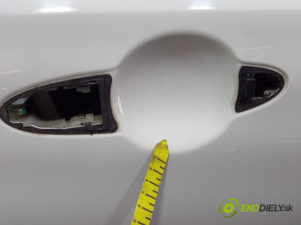 Kia Picanto 2022 dveře před prave
