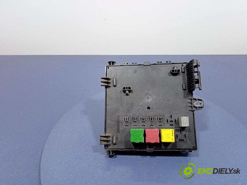 Opel Vectra 2005 skrinka Poistky: 13189926