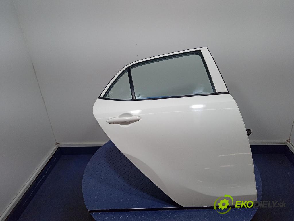 Kia Picanto 2022 dveře Zad: prave