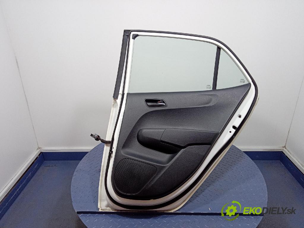 Kia Picanto 2022 dveře Zad: prave