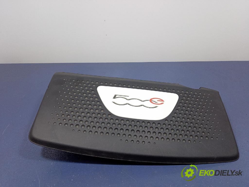 Fiat 500e 2015 kryt Motor: 05062096AD