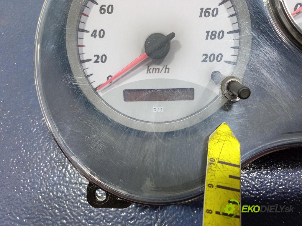 Toyota Rav4 2005 Přístrojová deska 83800-42A60
