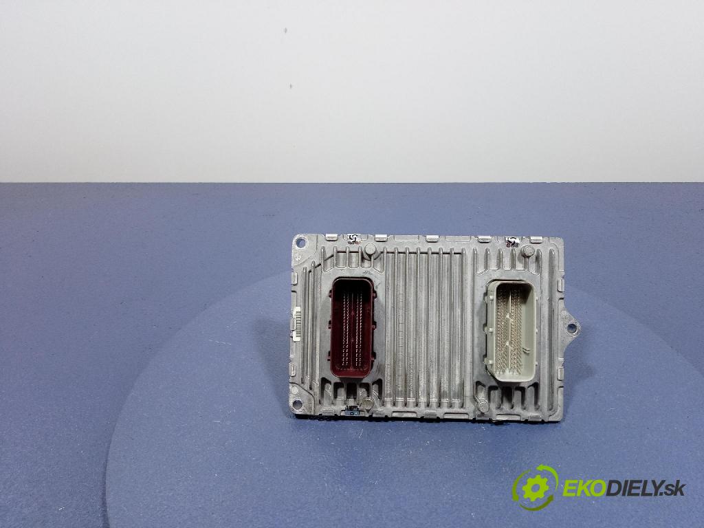 Fiat 500e 2015 riadiaca jednotka Motor: P05192356AH