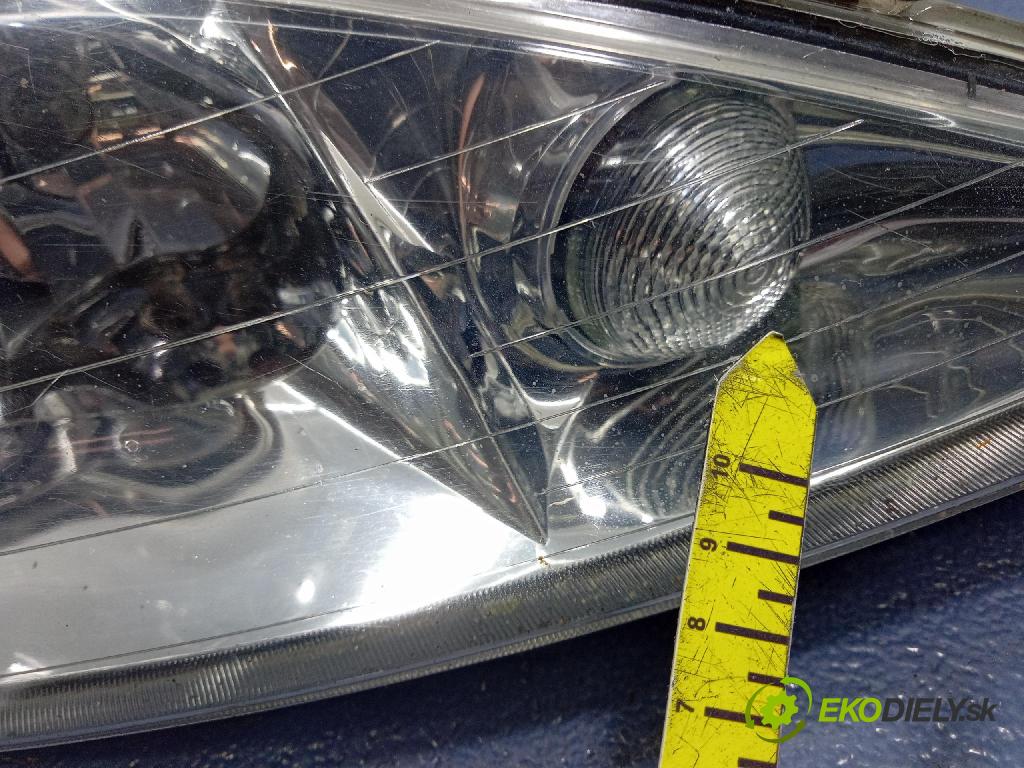 Peugeot 206 2005 světlo v pravo: 9628666780
