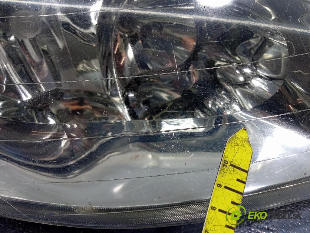Peugeot 206 2005 světlo v pravo: 9628666780