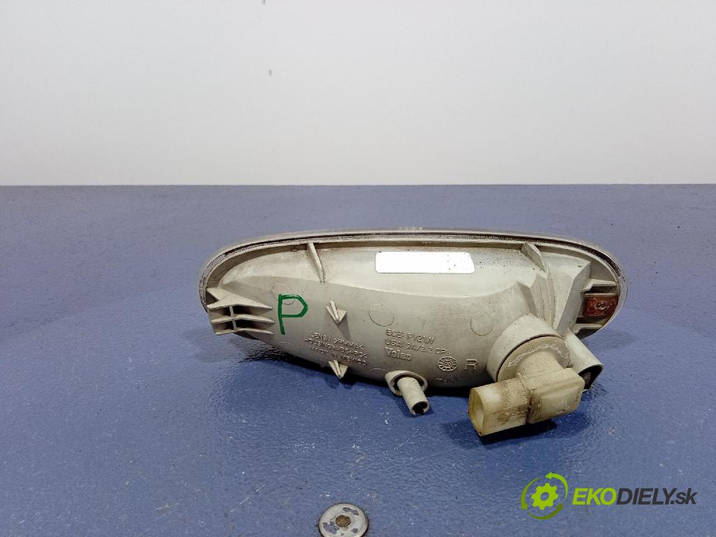 Vw New beetle 1998 Směr před v pravo: 1C0953041D
