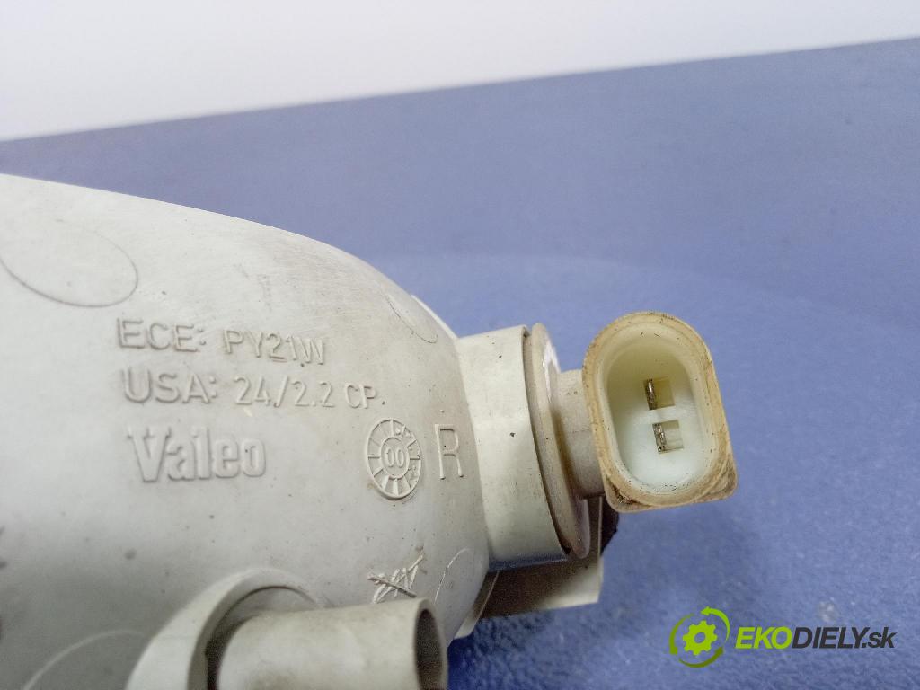 Vw New beetle 1998 Směr před v pravo: 1C0953041D