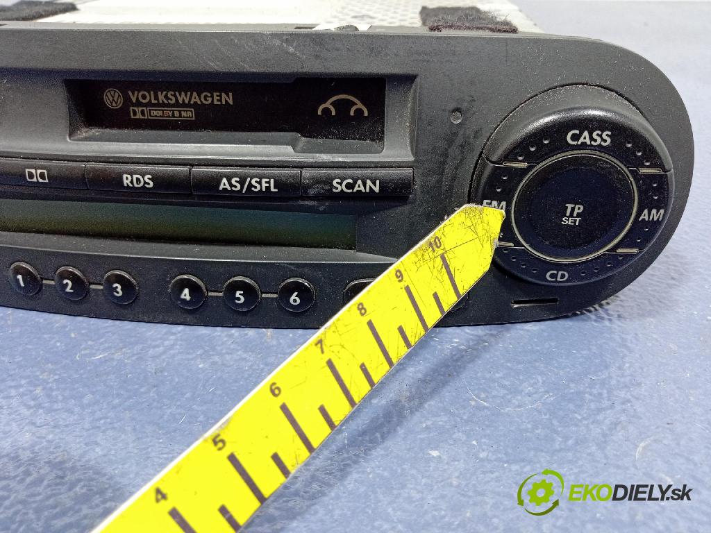 Vw New beetle 1998 Radio I Navigácia: 1C0035186