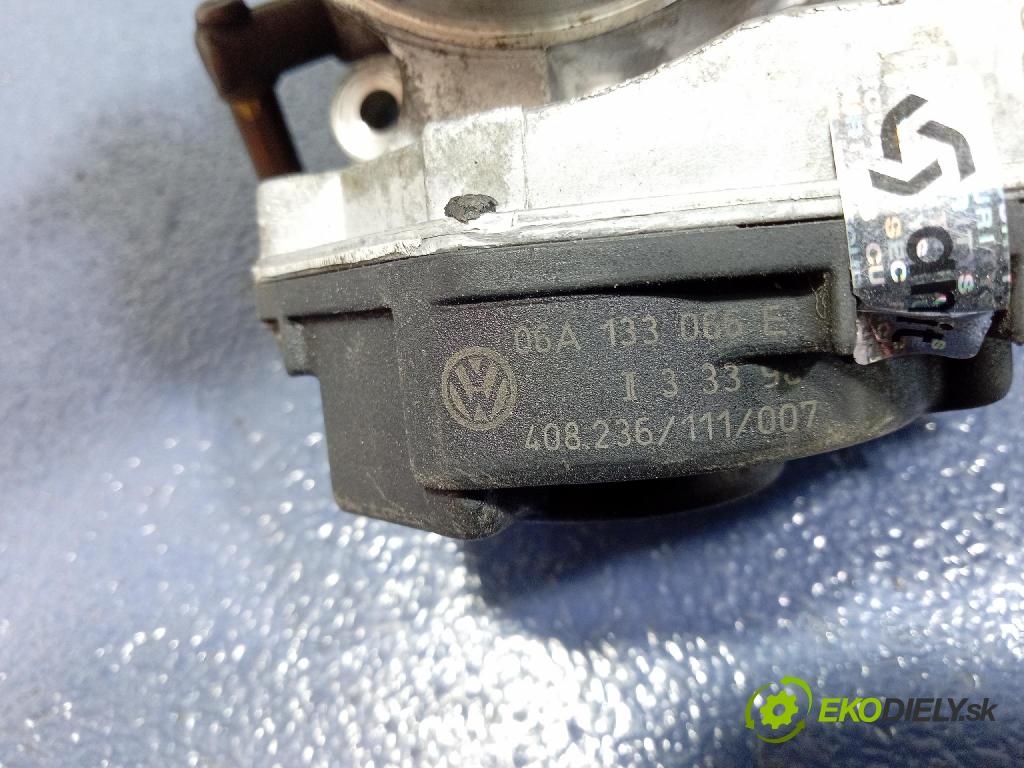 Vw New beetle 1998 škrticí klapka 06A133066E