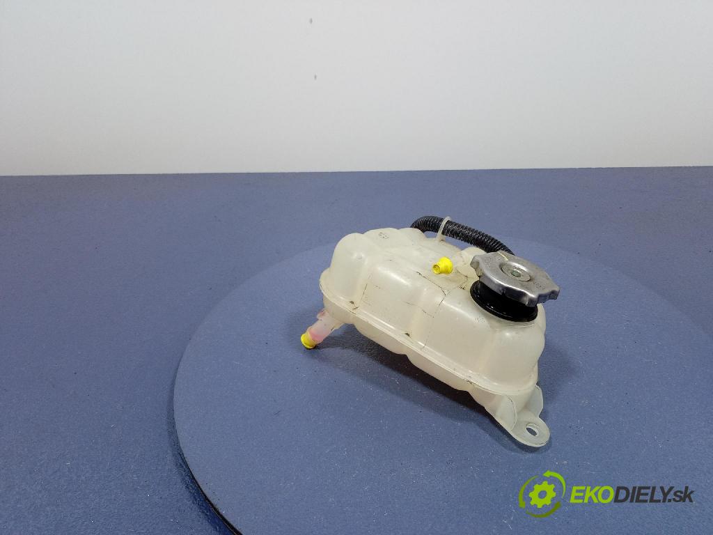 Fiat 500e 2015 nádržka Náhradní 52126409AB