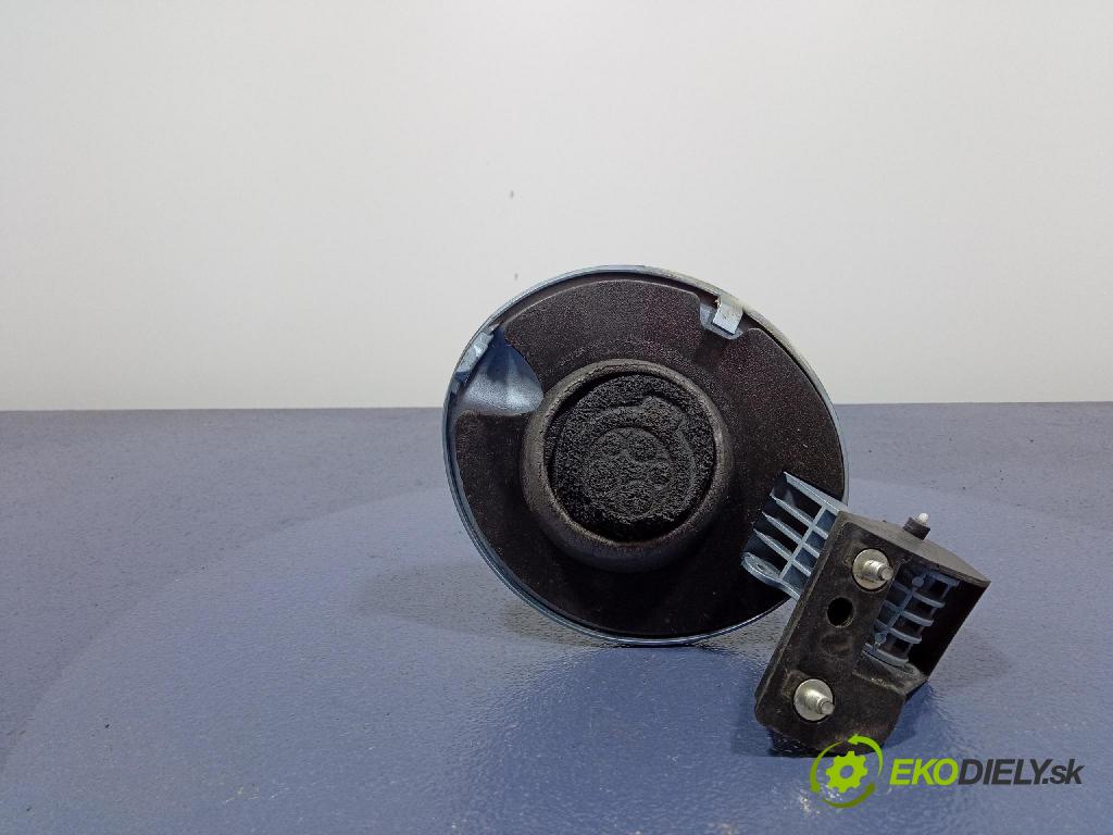 Fiat 500e 2015 Klapka Infuze Paliva: 68073569AA