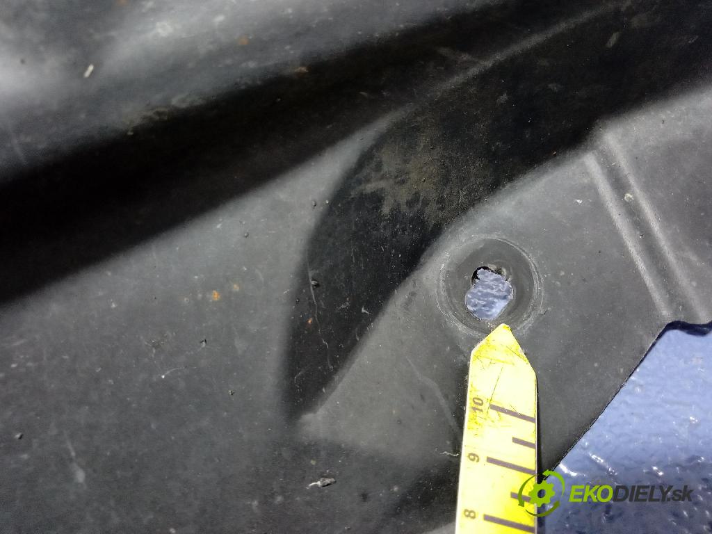 Fiat 500e 2015 blatník: Plastický před 68149854AC