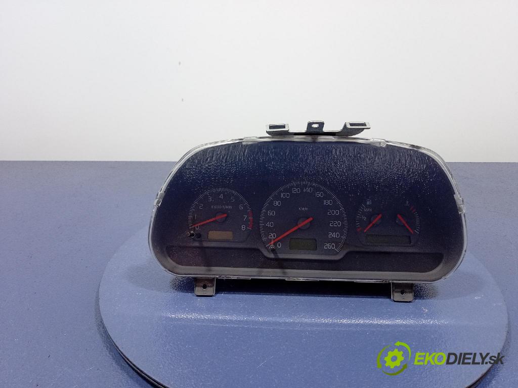 Volvo V40 2001 Přístrojová deska 30889710