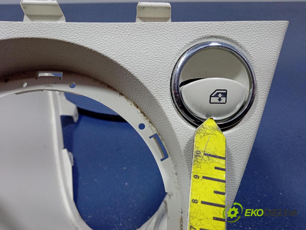 Fiat 500e 2015 kryt Plast: Interiéry: 5SU23LW9AA