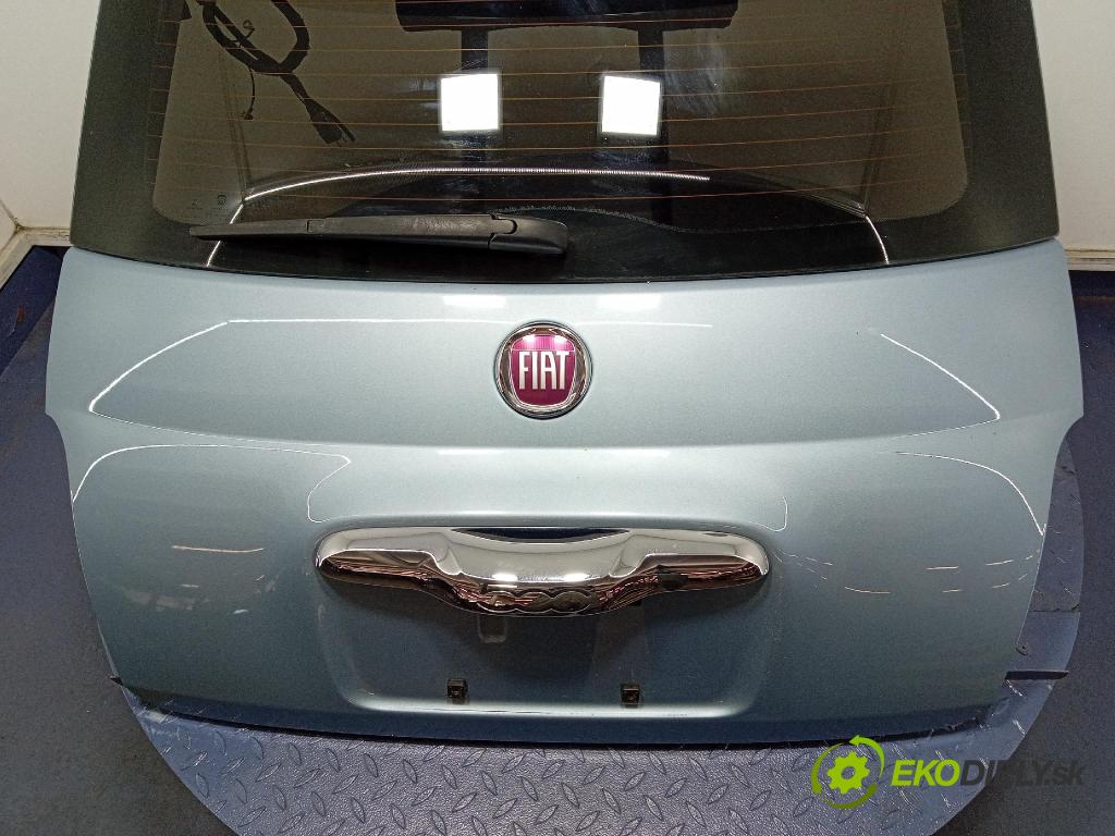 Fiat 500e 2015 zadní dveře kufra: kufr