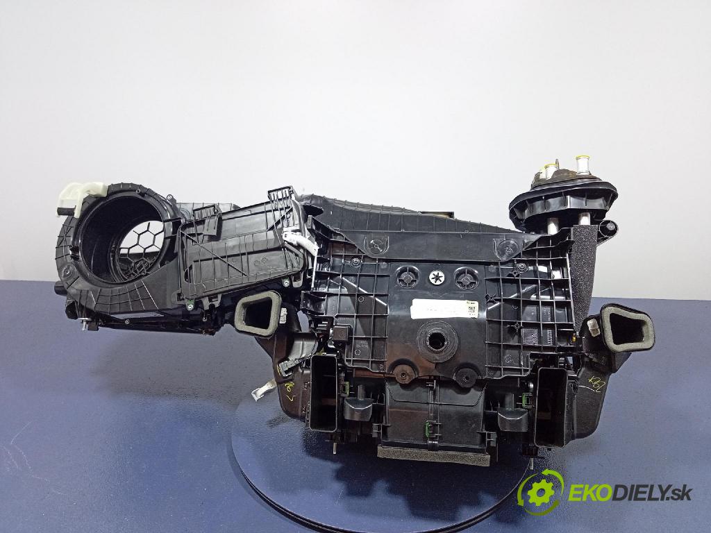 Bmw X6 2019 radiátor 6805825