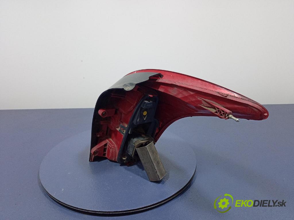 Peugeot 308 2008 světlo Zad: levá Mimo: 96814447XT