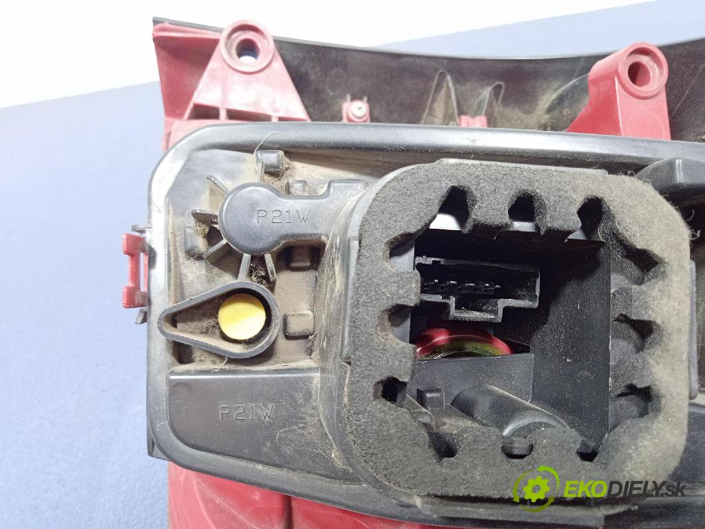 Peugeot 308 2008 světlo Zad: levá Mimo: 96814447XT