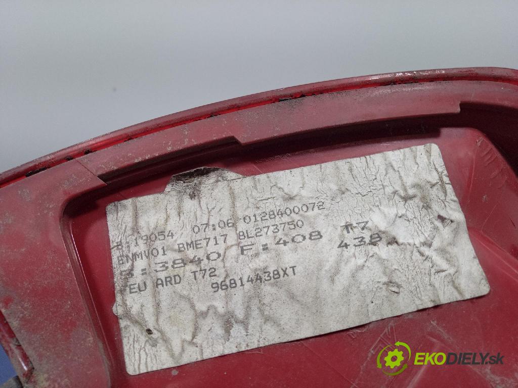 Peugeot 308 2008 světlo Zad: Práva: Mimo: 96814438XT