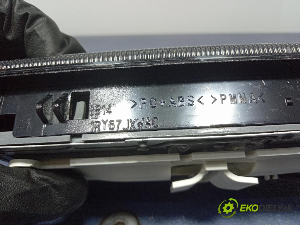 Fiat 500e 2015 Svietidlá: Vnútri: 1RY67JXWAC