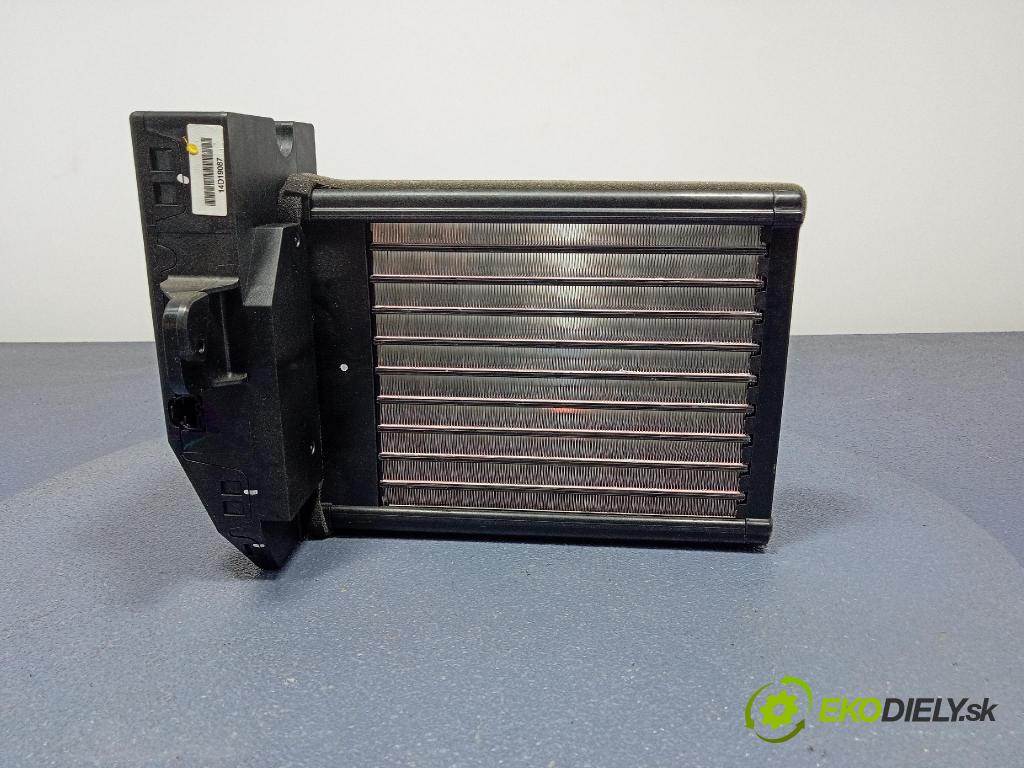 Fiat 500e 2015 radiátor 68140376AF